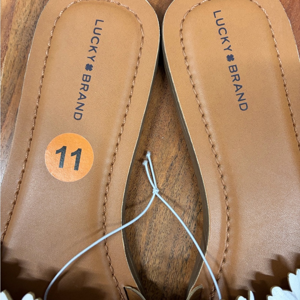 Lucky Brand Daisy Sandals - Picture 2 of 3